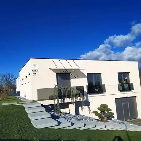 Daire Place Near Casino Mond - Apartma Urska